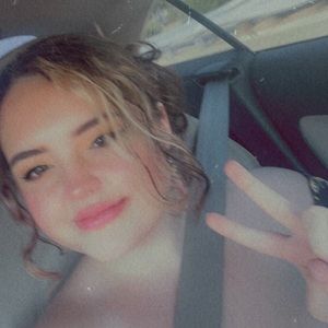 Meet your Posher, Annissa